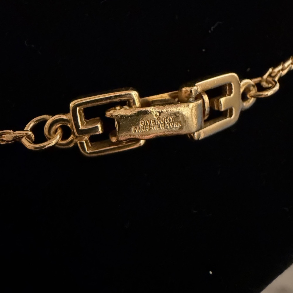 Givenchy G baguette rhinestone necklace - Picture 6 of 8